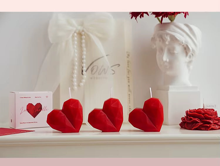 Heart-Shaped Aromatherapy Soy Wax Candles – Romantic Gift for Valentine's Day.