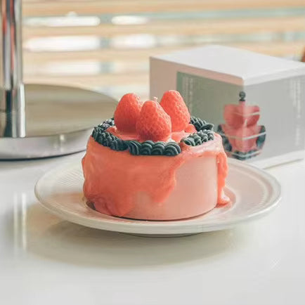 Handmade Cake-Shaped Soy Wax Candle – Realistic Food Décor & Gift