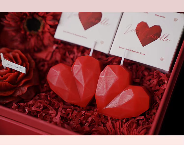 Heart-Shaped Aromatherapy Soy Wax Candles – Romantic Gift for Valentine's Day.