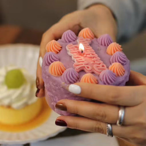 Handmade Cake-Shaped Soy Wax Candle – Realistic Food Décor & Gift
