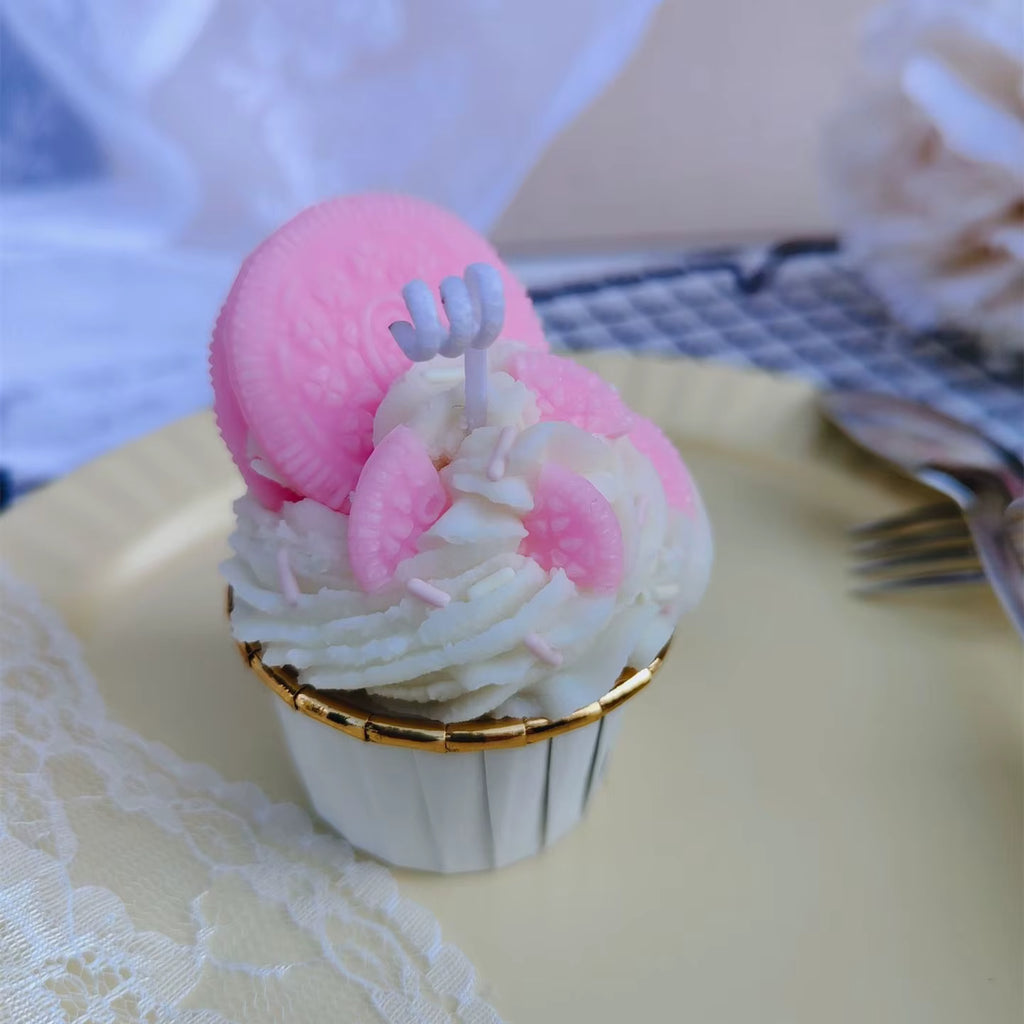 Handmade Cupcake Candle – Scented Soy Wax Dessert Gift