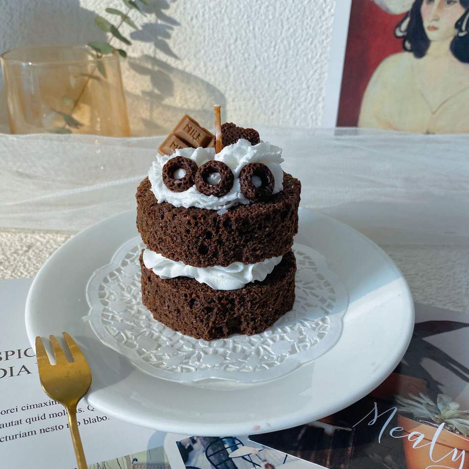 Chocolate  Cake  Scented  Candle  Mini Velvet  Blackforest  Cake