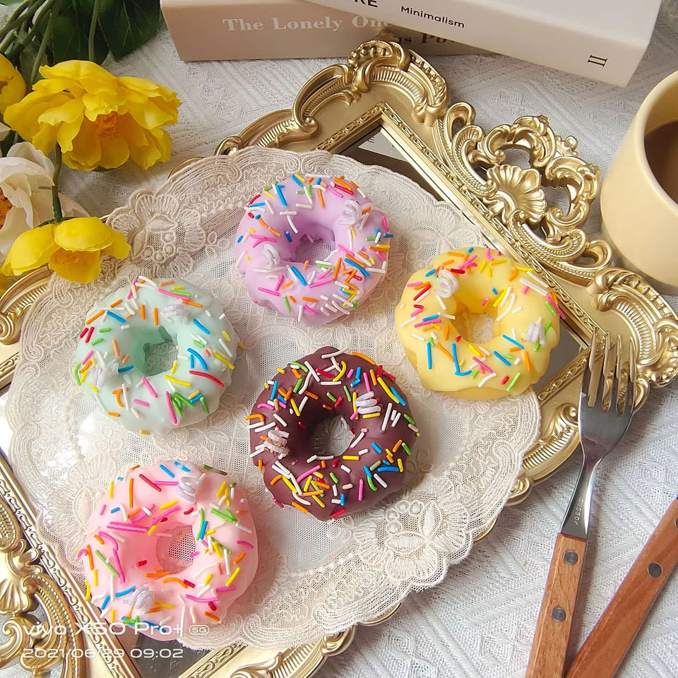 Wholesale  Cute  Handmade  Donut  Dessert  Scented  Candles