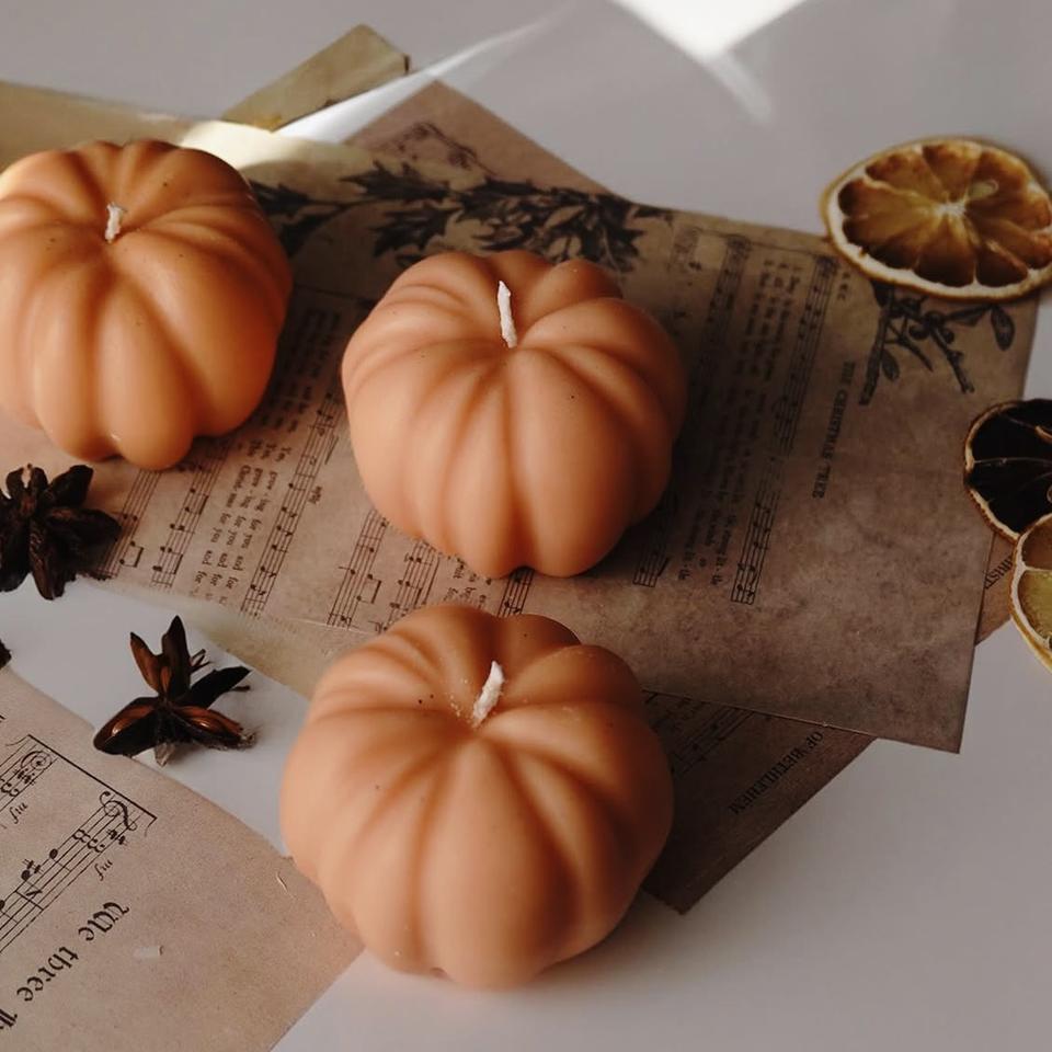 Halloween  Pumpkin  Shaped  Candle